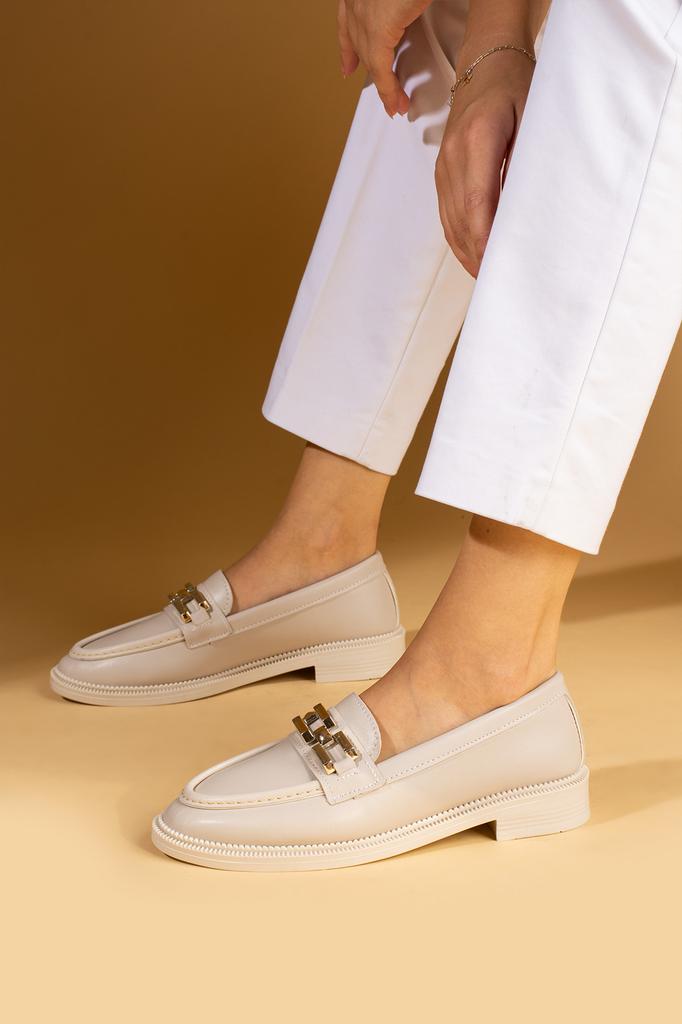 Chain Detailed Comfortable Sole Women's Loafer Shoes 001-5000-24