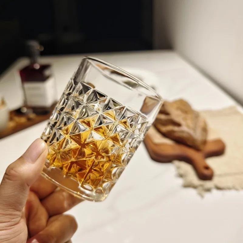 Whiskyglas Ins Ausländische Weingläser Schlichter Stil Glas Trinkbecher Europäischer Stil Likör Dickes Bierglas für Bar Weinutensilien