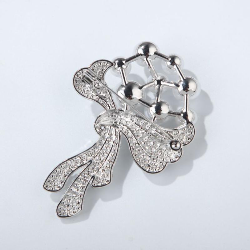 Luxury Fashion Pearl Bouquet Brooches For Women Clothing Coat Jewelry Accessories Gift