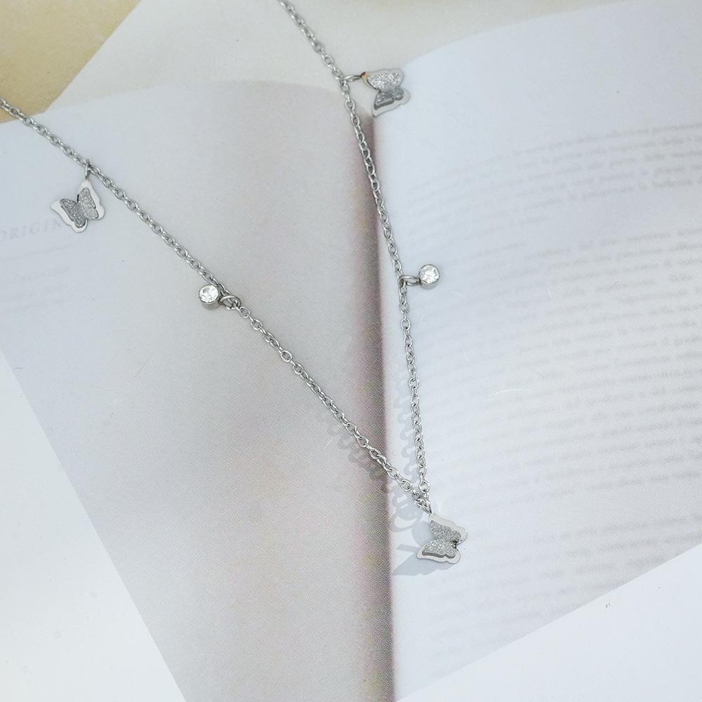 

New Diamond-inlaid Butterfly Necklace for Women with Versatile Collarbone Chains High-end