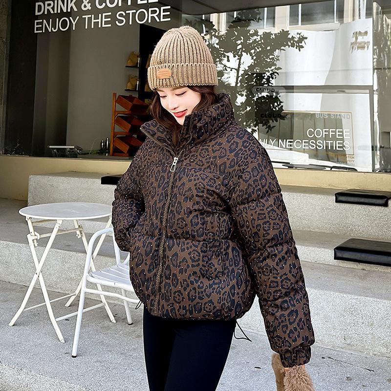 

Короткая куртка из хлопка с леопардовым принтом женская зимняя новая стойка воротник длинный рукав топ теплый и более плотный XXL темно-коричневого