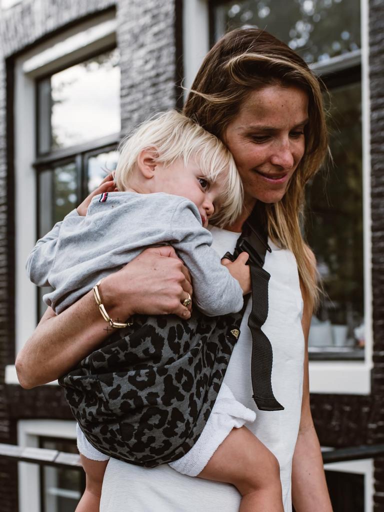 WILDRIDE Active Carry Shoulder Baby Foldable and 20kg Wild Ride Print Grey Leopard Carrier, Compact, Capacity, Collection,