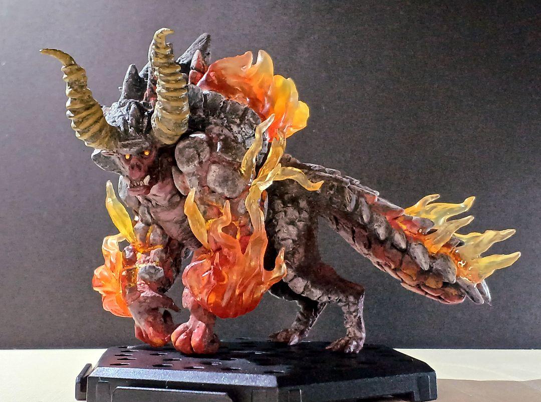 

[USED] Monster Hunter: Gurenshi Vaujan Figure Repainted