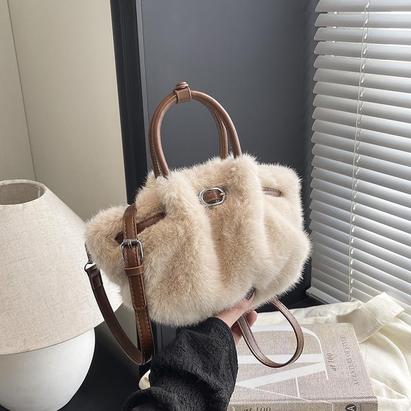

Autumn Winter New Women Faux Fur Mini Bucket Bag Shoulder Crossbody Bag Plush Commuter Handbag Fashion Large Capacity Tote Bag