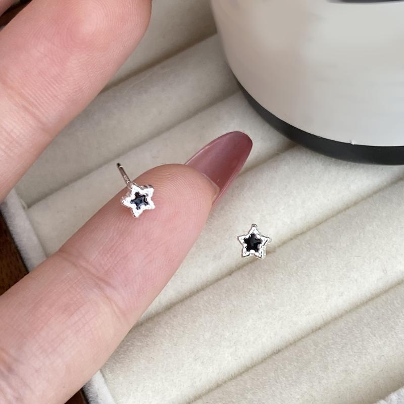 Fashion Heart/Star Studs Earrings Fashion Ears Pin Ear Studs Statement Earring Creative Ears Jewelry for Woman Girl