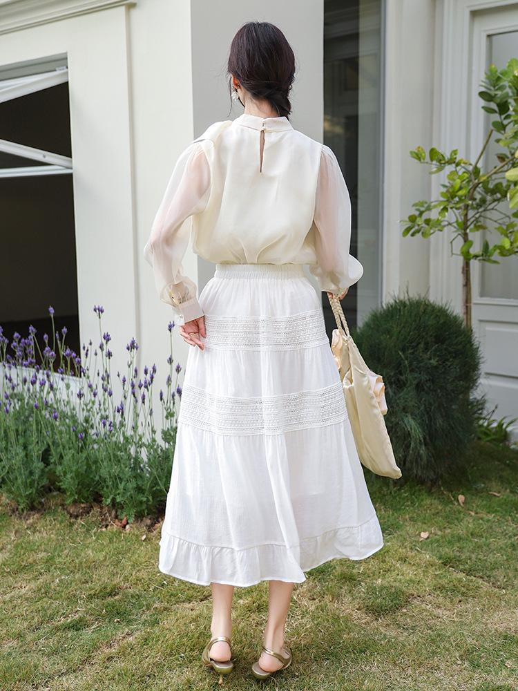 Feiyuan Damen Frühling Weißes Spitzen-Patchwork Midi-Rock in Pfirsichfarbenem Krepp-Tencel