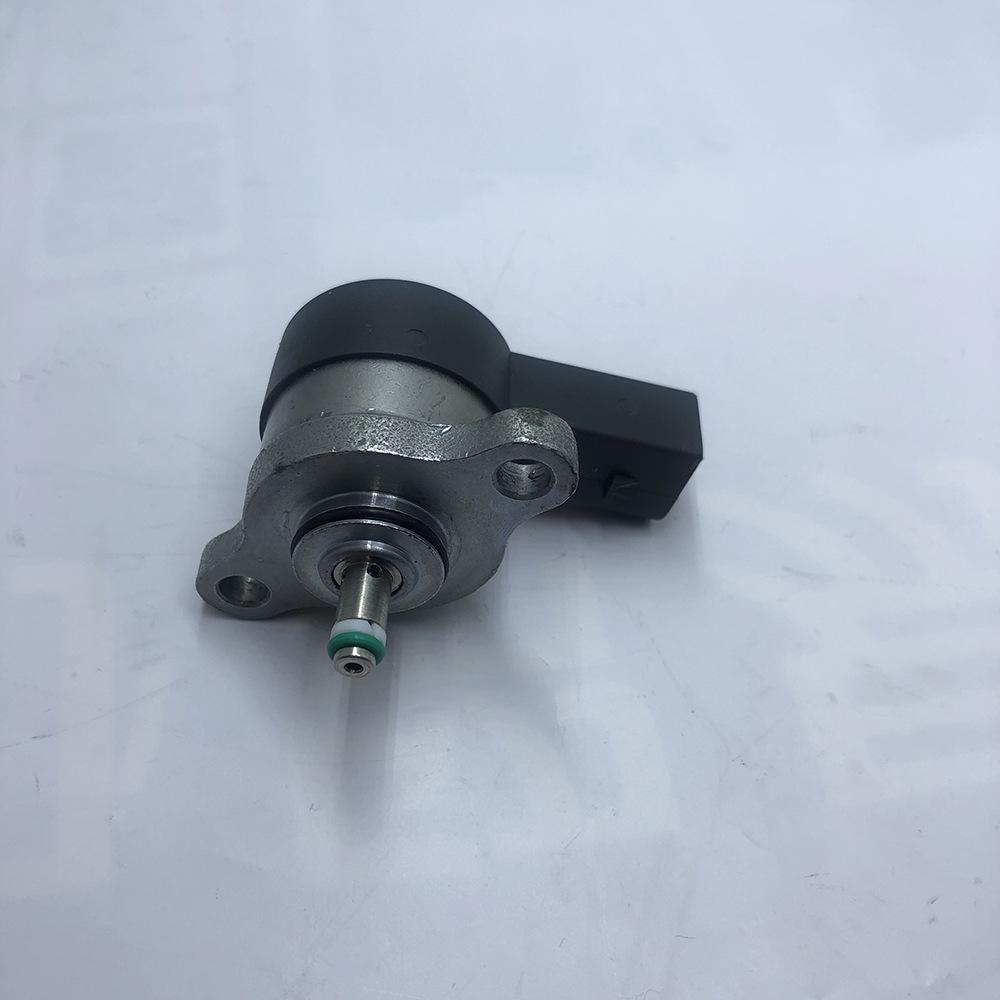 Mercedes-Benz W168/W202/W203 Fuel Pressure Sensor & Control Valve 0281002241