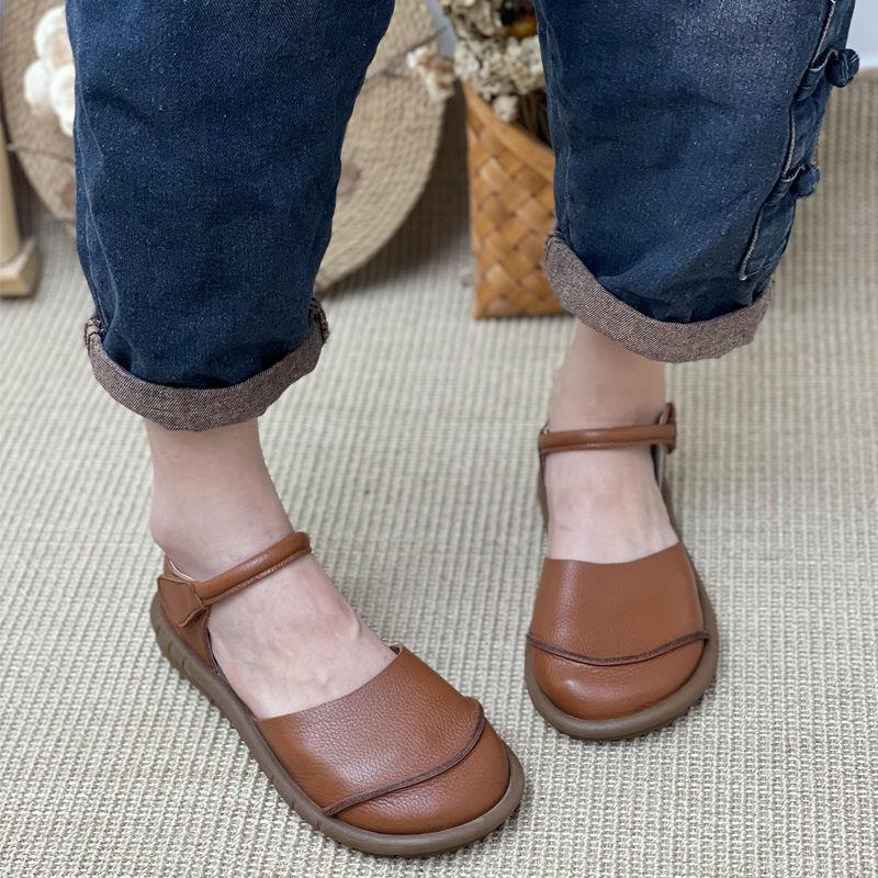 

summer new shoes middleaged women s shoes flat soft sole nonslip retro fashion sandals leather shoes soft leather 40