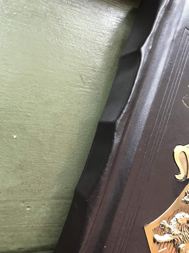 Hogwarts Gryffindor Hufflepuff Ravenclaw Slytherin Emblem Notebook Harry Potter USJ Exclusive Official Merchandise Universal Studios