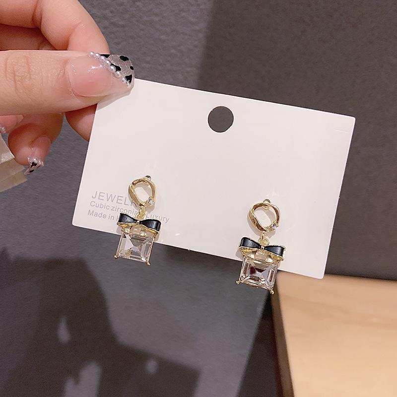 2023 High-End Black Bow S925 Silver Needle Square Earrings