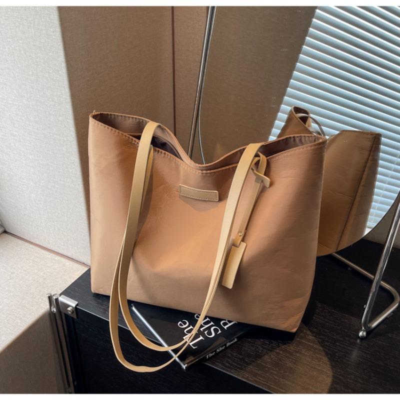 Women's Large Capacity Tote Bag Shoulder Bag with Zipper Closure, Durable Fabric & Carved Stitch Design for Work, Travel Spacious Minimalist Tote