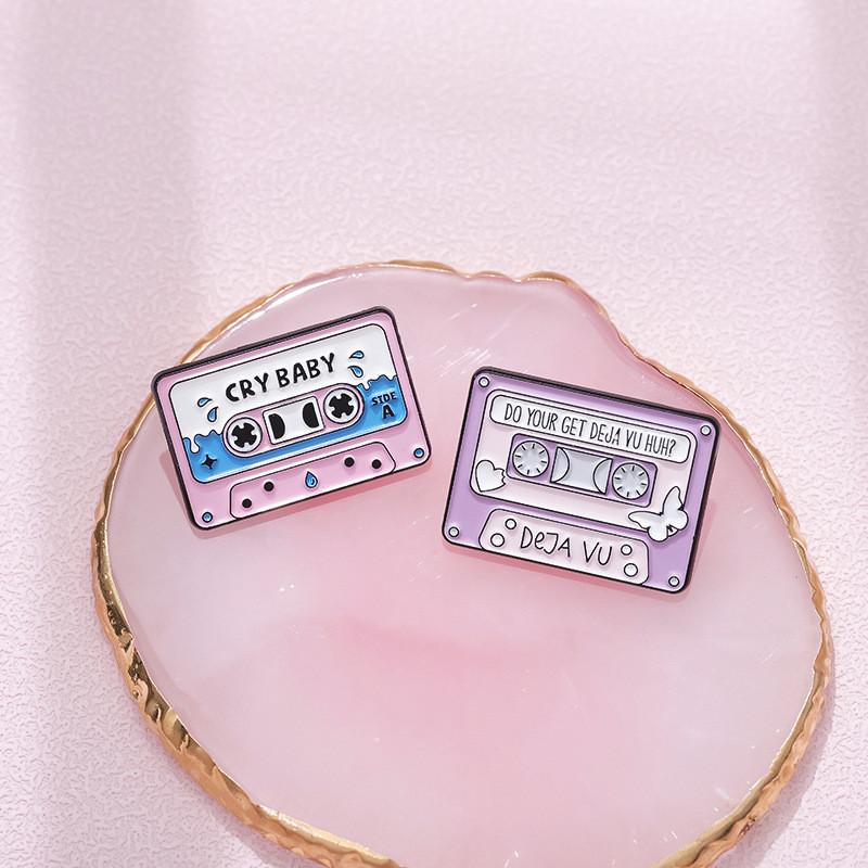 Character Charming Cartoon Alloy Brooch With Geometric Design For Personalized Fashion Accessories