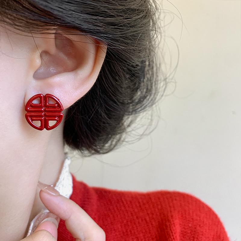 Unique Design Red Love Heart Stud Earrings for Women Elegant Petal Good Luck Temperament Earring Party Aesthetic Jewelry Gifts