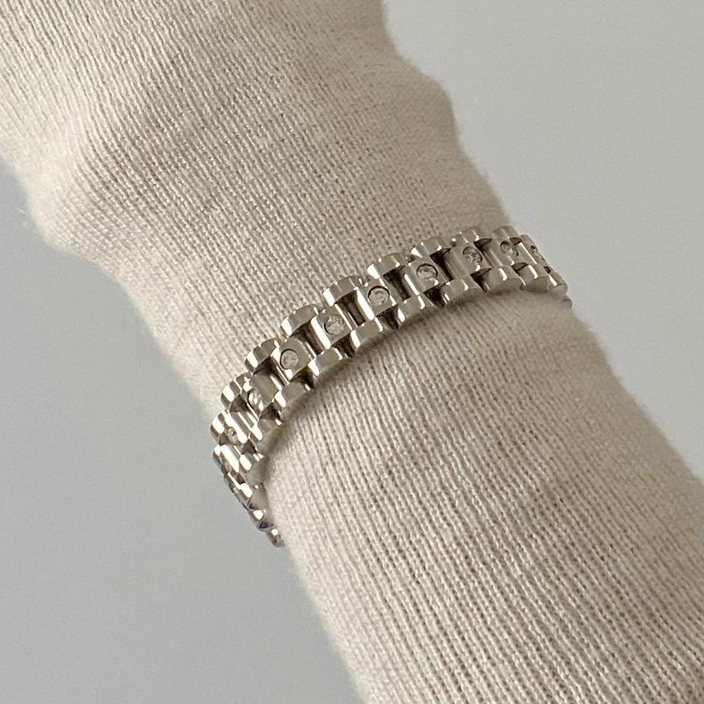 Jie Ding Europäisch & Amerikanisch Strass Titanstahl Armband für Damen - Langlebig, Stilvoll, Nicht verblassend.
