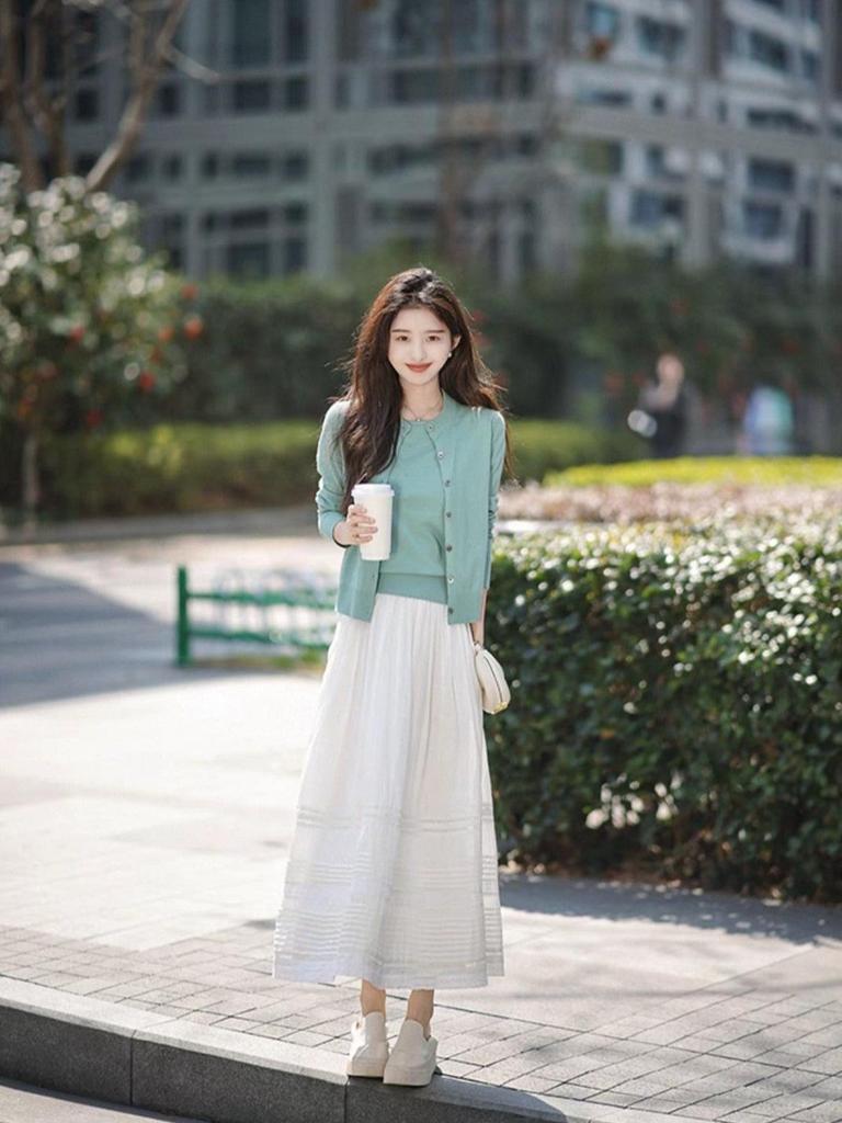 Nanyou Women's White Ramie Embroidered Midi Skirt, High-Waist Elastic, Wide Hem, Spring 2026 Collection