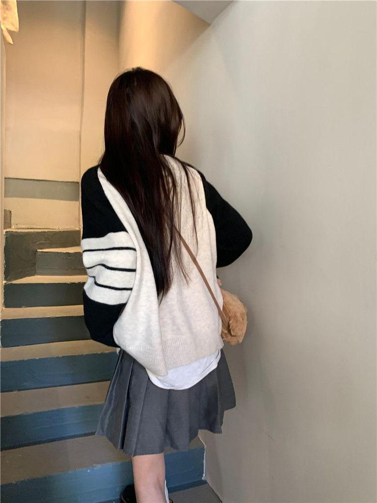 Women's Retro Color Block Knitted Cardigan - Autumn/Winter Slim Fit, Long-Sleeve Sweater