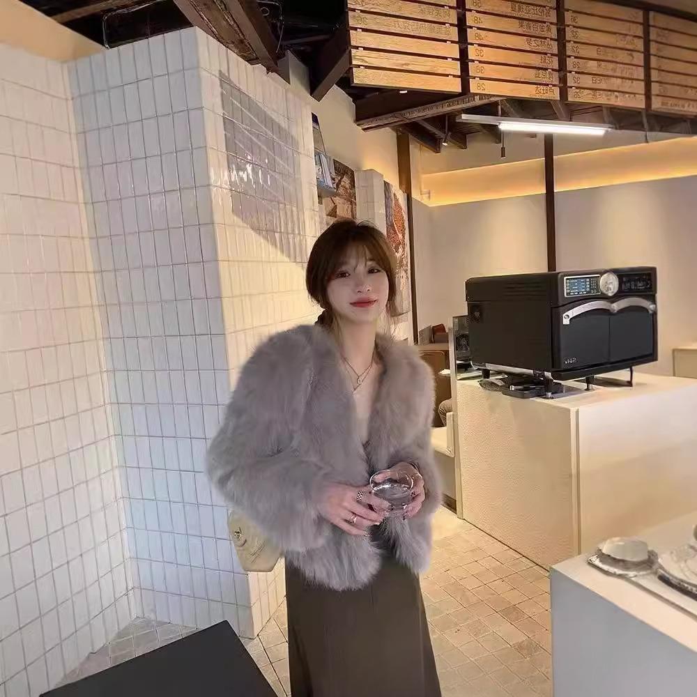 Autumn and Winter Fur Women's Short New Imitation Fox Fur Net Celebrity Young Winter Fur Short Coat