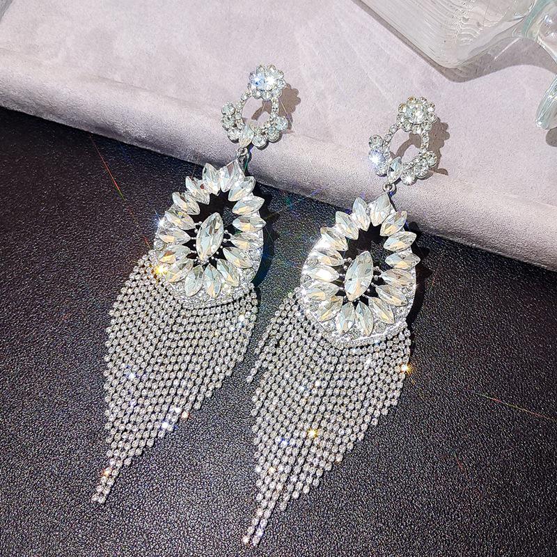 Elegant Tassel Long Earrings: European & American Fashion, High-End Prom & Evening Goddess Style.