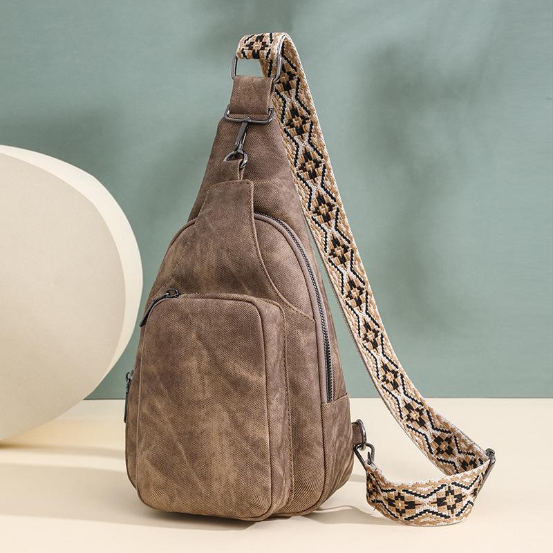 High-end Retro Fashionable Breast Bag for Women In Summer Travel Small Backpack Versatile Light One-shoulder Crossbody Bag