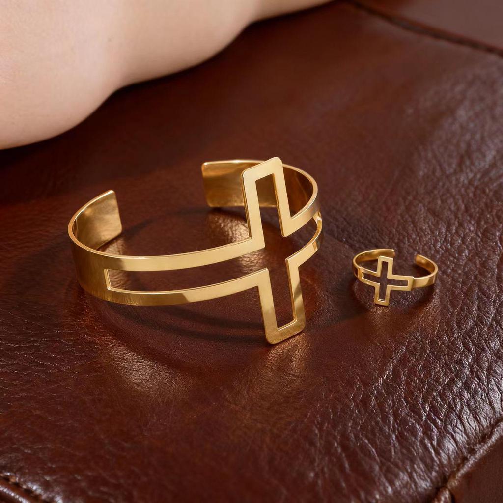 2025 Women's Geometric Open Bangle Ring Set: Metal Design with Retro Flair