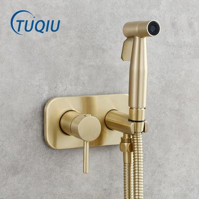 Zestaw natryskowy bidetu ze szczotkowanego złota Mosiężny bidet z ciepłą i zimną wodą Bateria natryskowa do łazienki Bateria bidetowa z prysznicem Pistolet wysokociśnieniowy