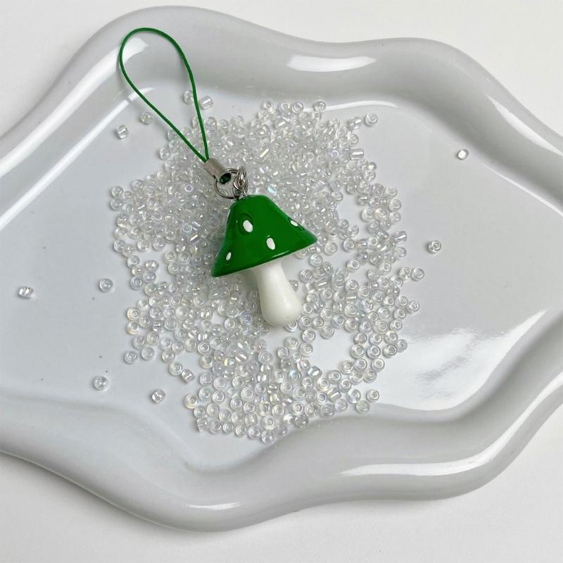 Mushroom Theme Keychain Colorful Resin Artwork For Keys Backpacks Trendy Practical Gift For Birthdays Celebrations