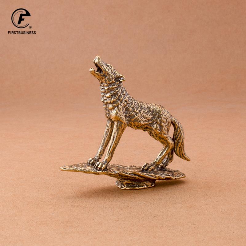 Solid Brass Prairie Rock Stone Wolf Statue Desktop Ornament Table Tea Pet Vintage Copper Animal Figurines Miniatures Decoration