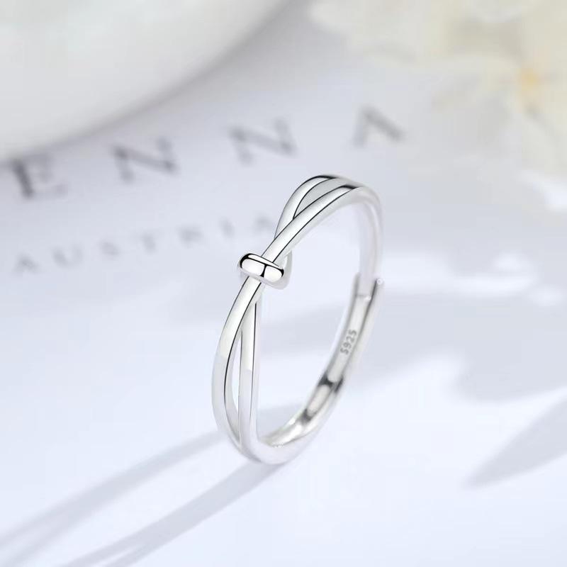 Mobius Twin Knot Adjustable Couple Rings: Stylish, Simple Design for Men and Women