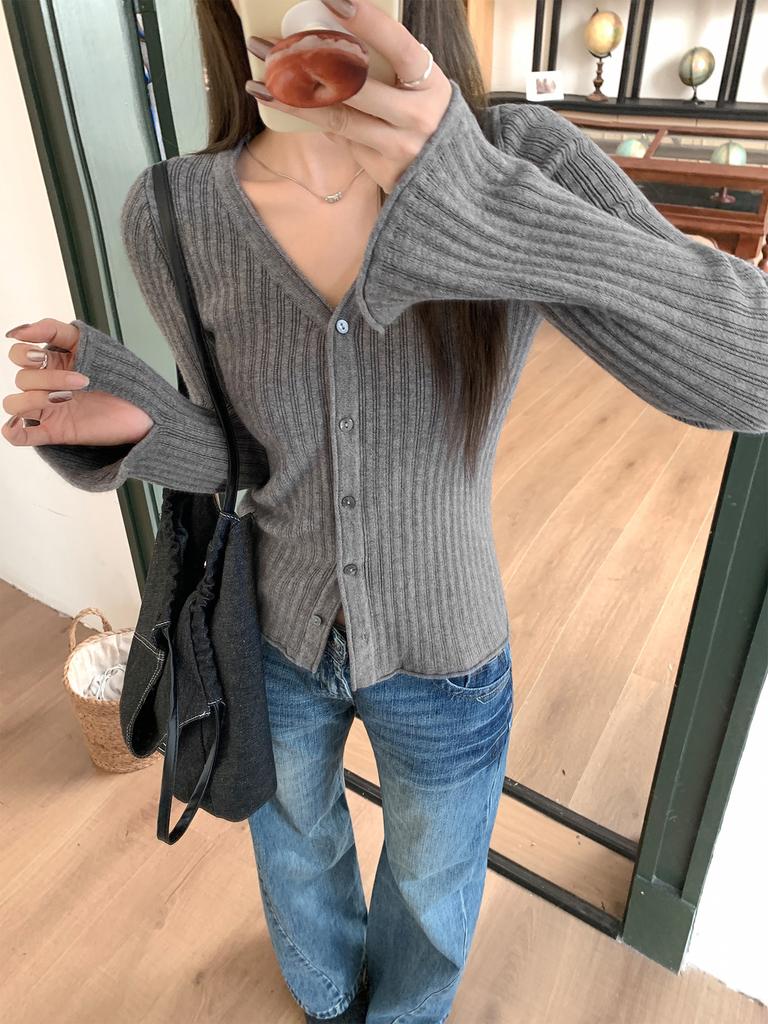 Korean new autumn and winter wear with breasted buttons knitted cardigan V-neck long-sleeved slim-fitting bottom with thin top women's clothing