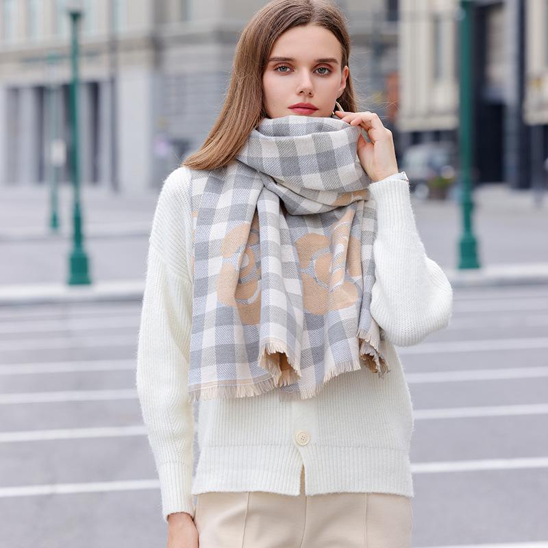 New Style Scarf for Women High End Autumn and Winter Anti cold and Warm Plaid Scarf  Printed Tassel Mid-length Scarf Shawl