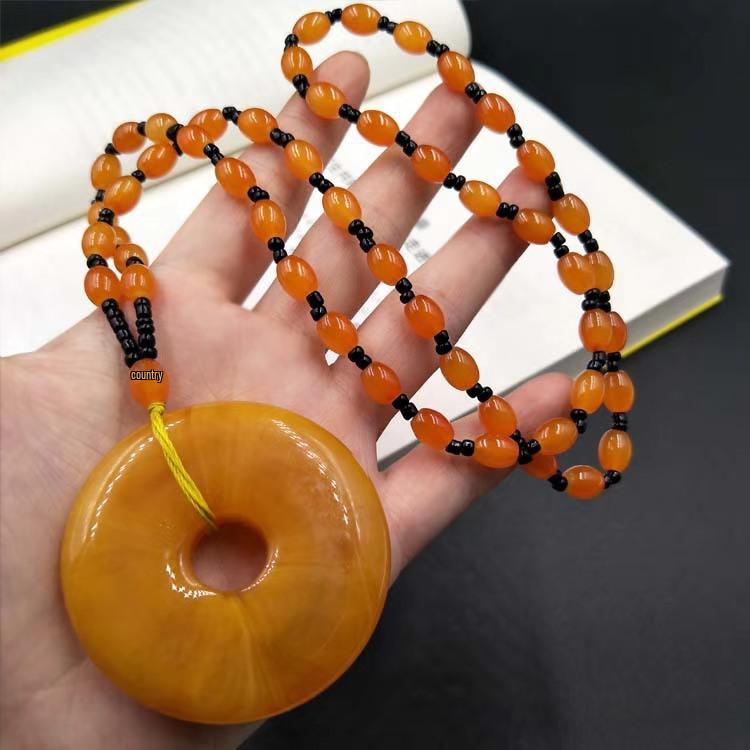 Náhrdelník s jantárovým príveskom v etnickom štýle, retiazka na sveter