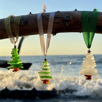 Sea Glass Christmas Tree Ornament Sea Glass Tree Resin Craft Ocean Beach Xmas Hanging Ornament for Home Collection Holiday Decoration