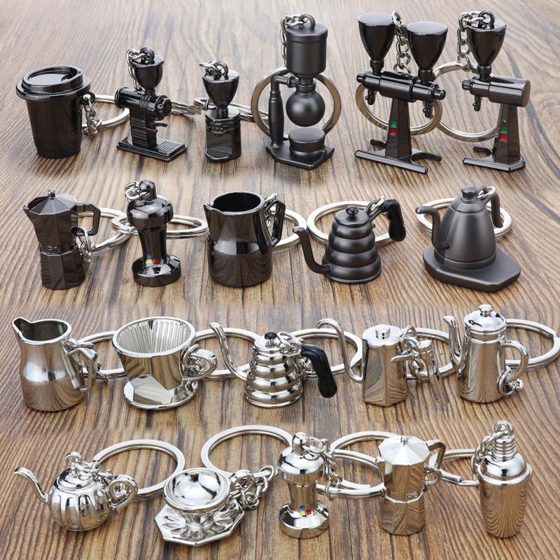 3D Mini Legierung Metall Kaffeeausrüstung Schlüsselanhänger Moka Kanne Kaffeetasse Eimer Schlüsselanhänger Café Geschenk für Kaffeeliebhaber Schlüsselanhänger Anhänger