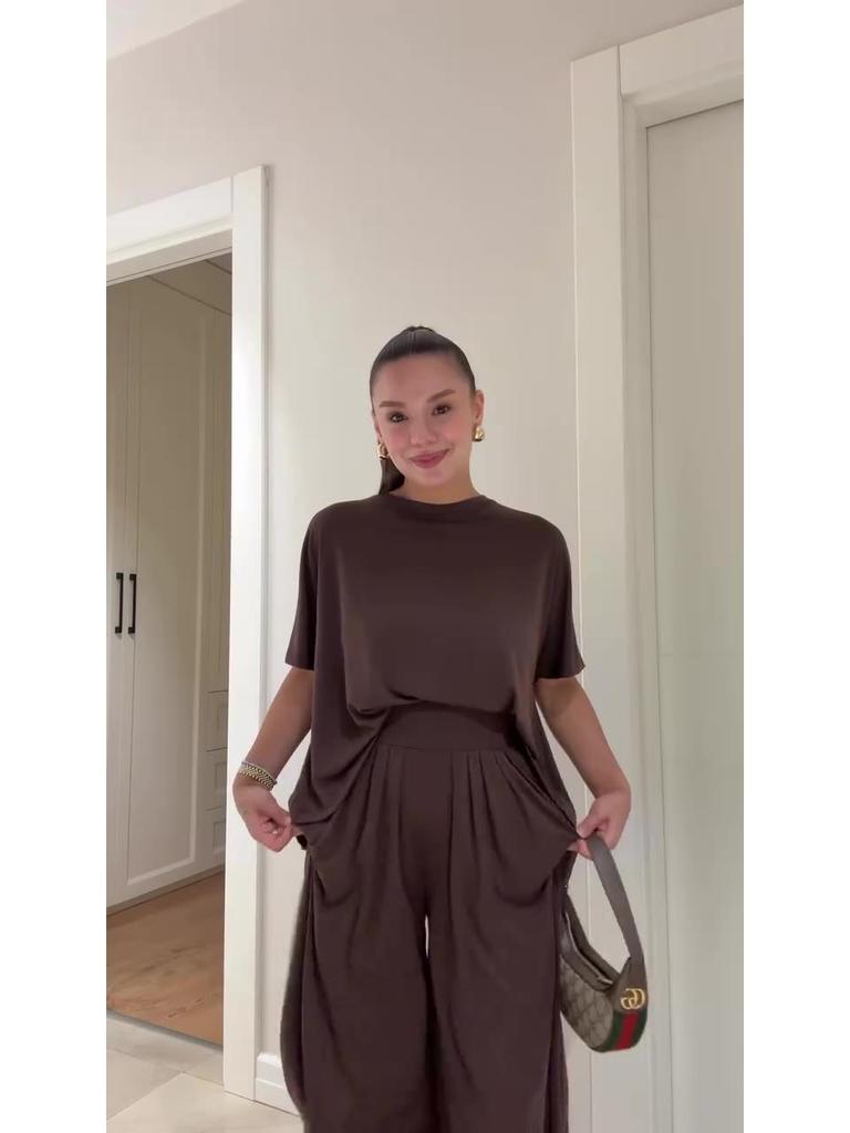 2025 Women's Drapey Wide-Leg Pants Two-Piece Set - Professional Casual Loose Fit with Solid Colors