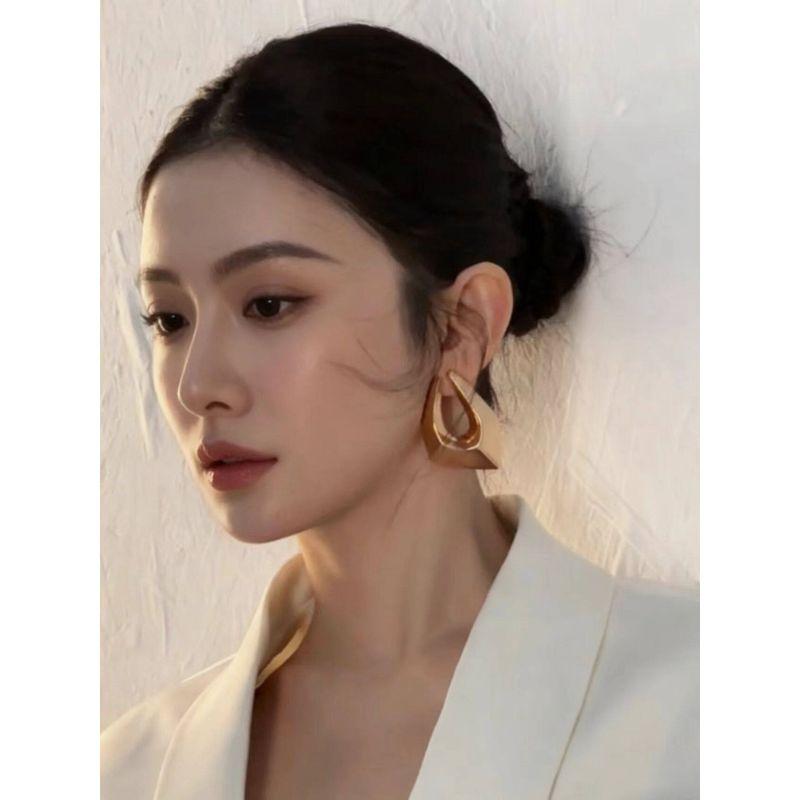 Irregular Geometric Metal Earrings, Light Luxury, High-End, Minimalist Style, Unique and Exaggerated Temperament, Stud Earrings, Earrings for Women