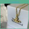 Vivienne Westwood Collezione Suzie Collana e Bracciale Argento Goffrato Design a U e Geometrico Materiale Rame Placcato Elettroliticamente Catena Clavicola