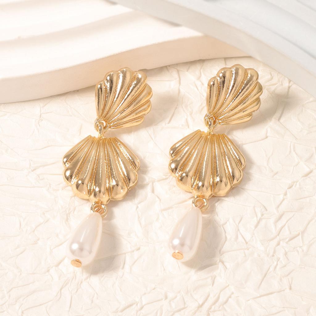 New Ocean Fashion Resort Style Alloy Scallop Imitation Pearl Water Drop Pendant Earrings, Simple and Versatile