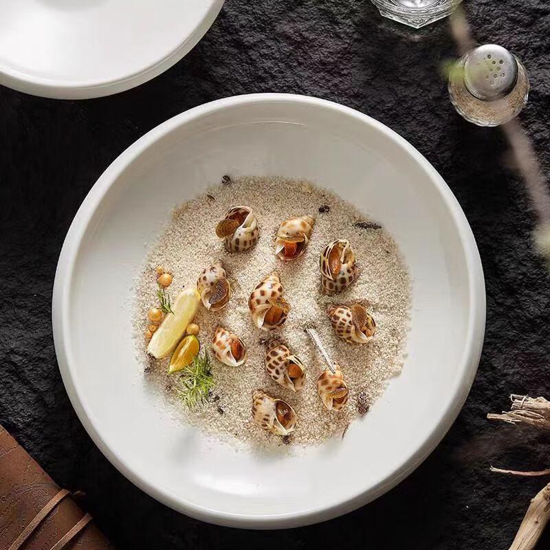 Creative Ceramic Yuanbao Shaped Deep Plate