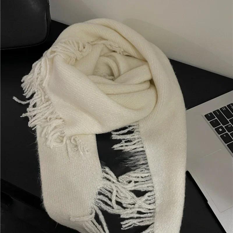 Autumn and Winter New Fashionable Versatile Wool Shawl High-end Knitted Scarf Women's Winter Warm Scarf Triangle Scarf