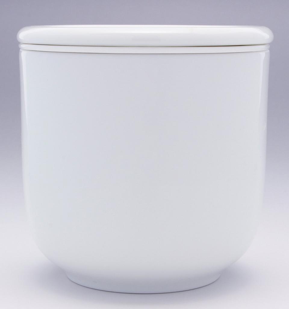 Arita Ware "Leeky Onion" Box, White, ID-06-4