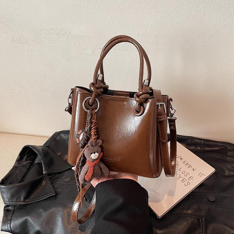 

Bucket bag Oil wax leather Vintage Maillard style Versatile messenger bag Commuter large capacity PU bag Handbag single bag коричневый