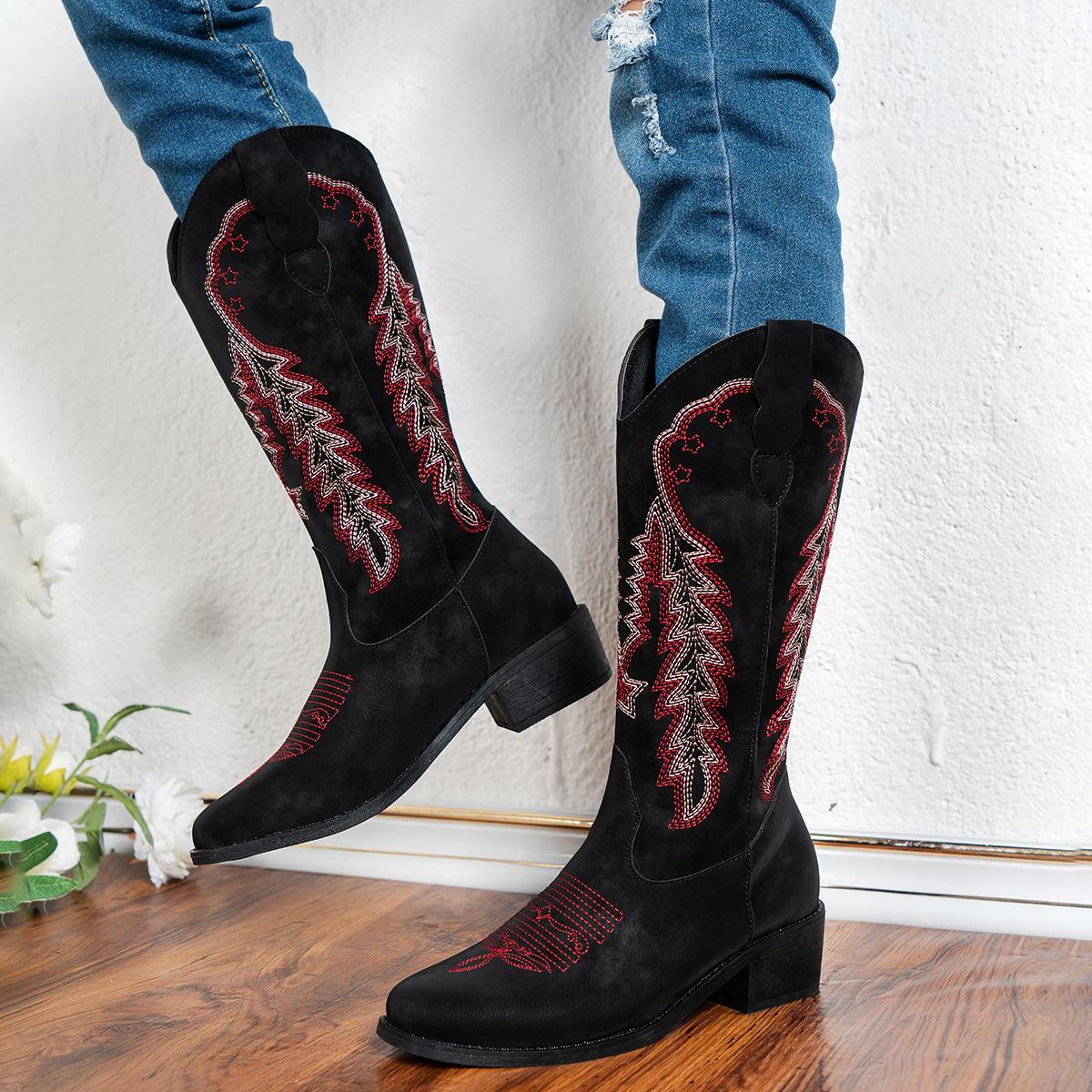 

Western cowboy boots embroidered retro Martin boots women s autumn and winter new female Internet celebrity thick heel medium tube V mouth kn 43 чорний