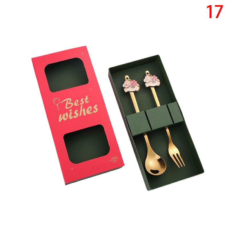 

Год Лошади Набор Палочек для еды и Ложек Золотой Китайский Новый год Ложка из нержавеющей стали Десертные вилки Украшение для столовой посуды 17