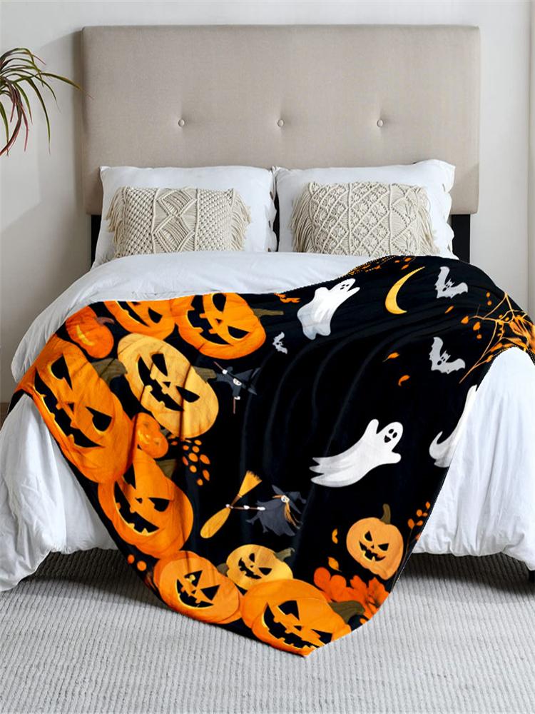 1 piece Halloween-themed black flannel blanket with orange pumpkins and ghosts, soft for sofa, bed, office, all-season use.