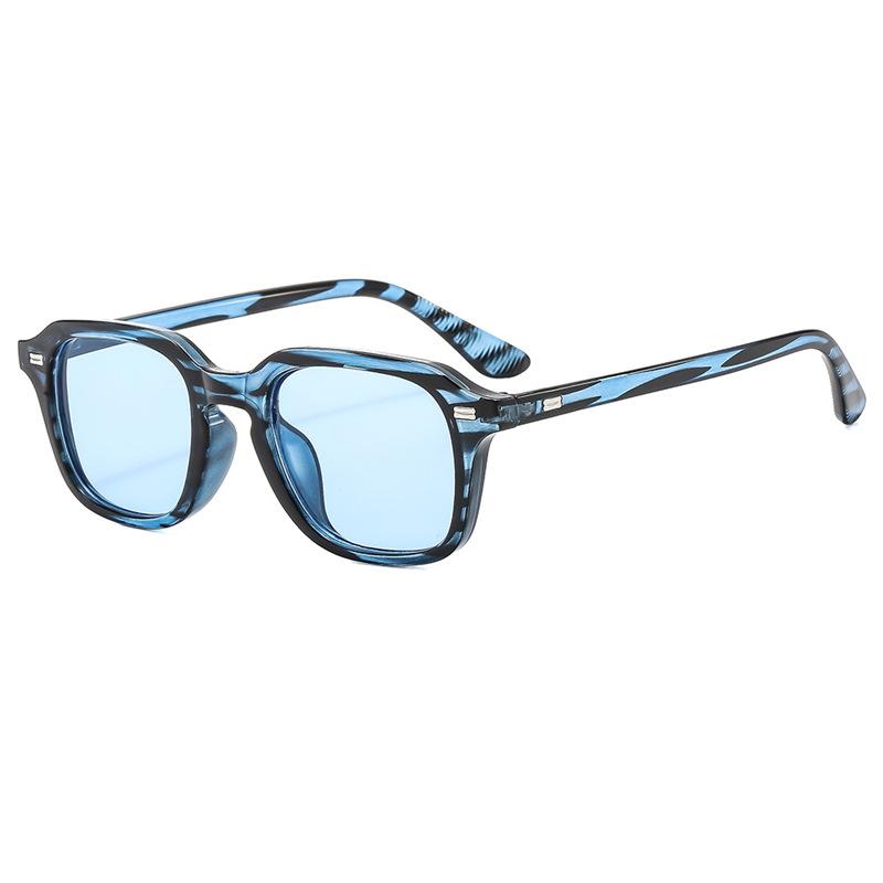 Classic Retro Rivet Small Rectangle Sunglasses Punk Vintage Designer Fashion Square Glasses Frame Shades For Men Women