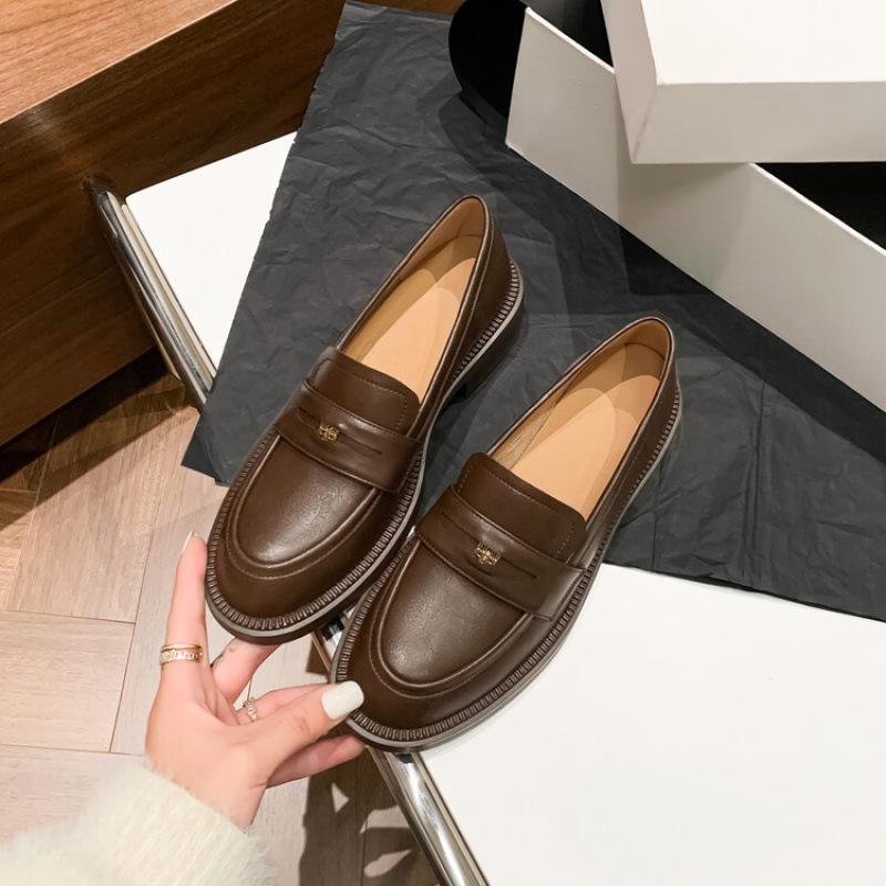 New round head leather large size single shoes women's low heel non-slip thick sole comfortable fashion sheepskin women's shoes four seasons small le