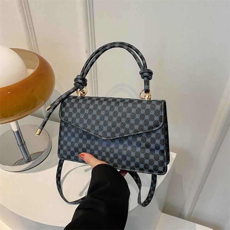Portable Small Square Bag Women's New Fashion Shoulder Bag Spring Casual Fashion Personalized Beautiful Messenger Bag