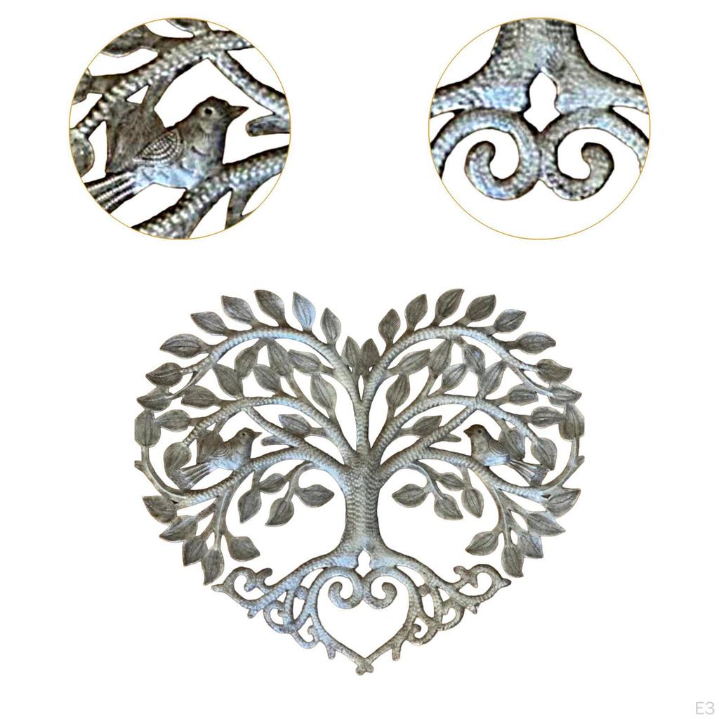 Metalowa rzeźba ptaka i drzewa, ozdoba w kształcie serca