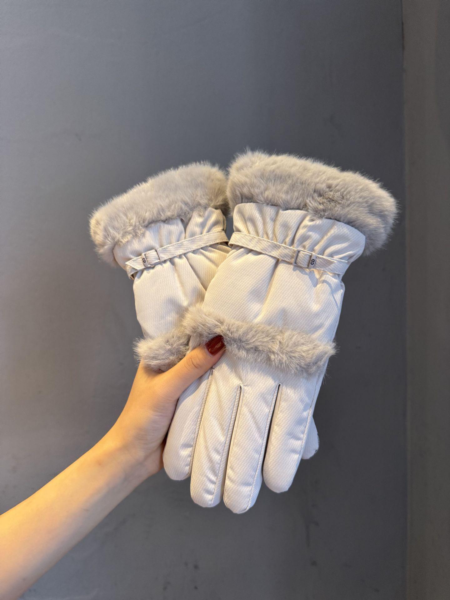 Gloves women can be piled and thickened cold-proof electric vehicle winter warm gloves