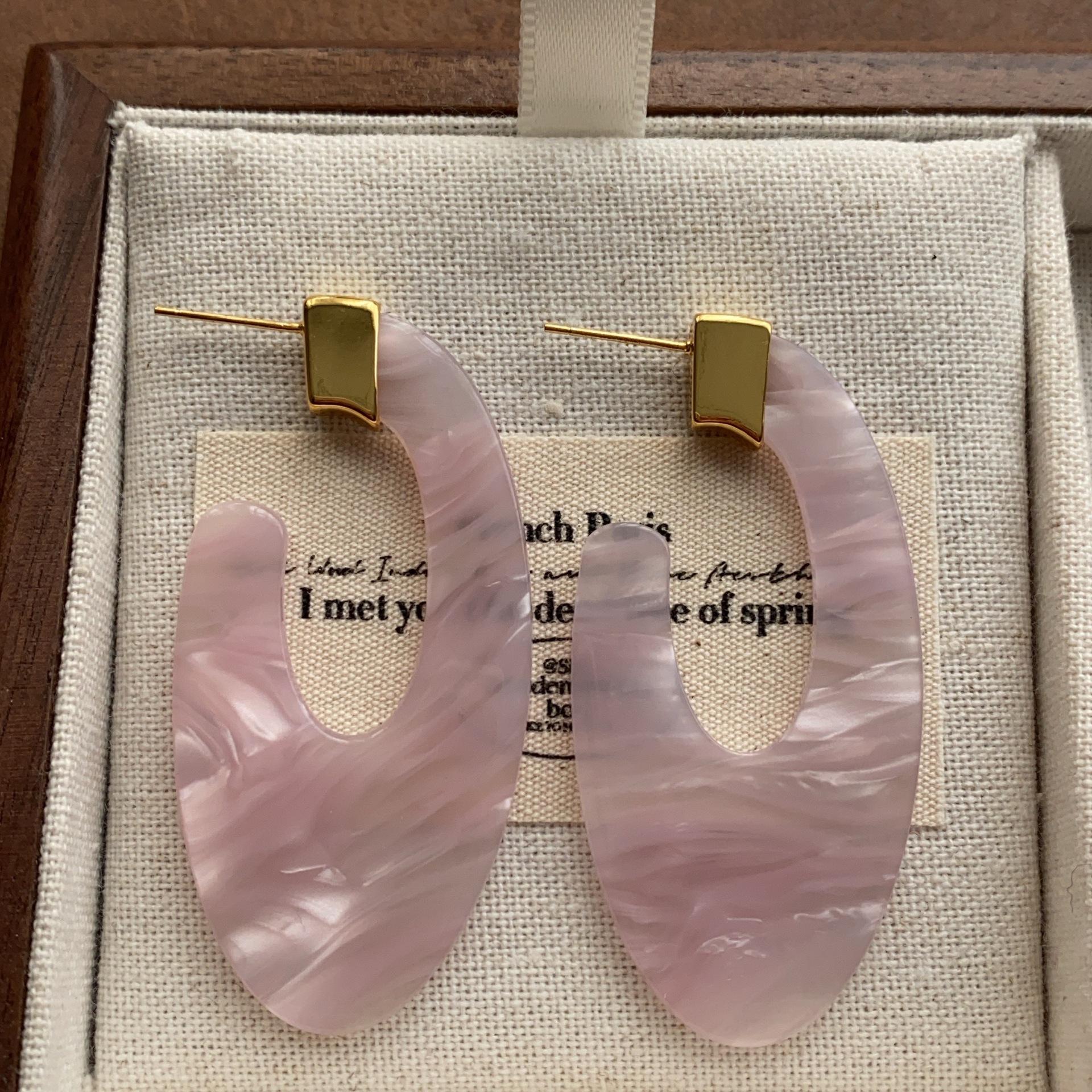 Gentle classic water pattern resin stud earrings, fresh atmosphere earrings, earrings.